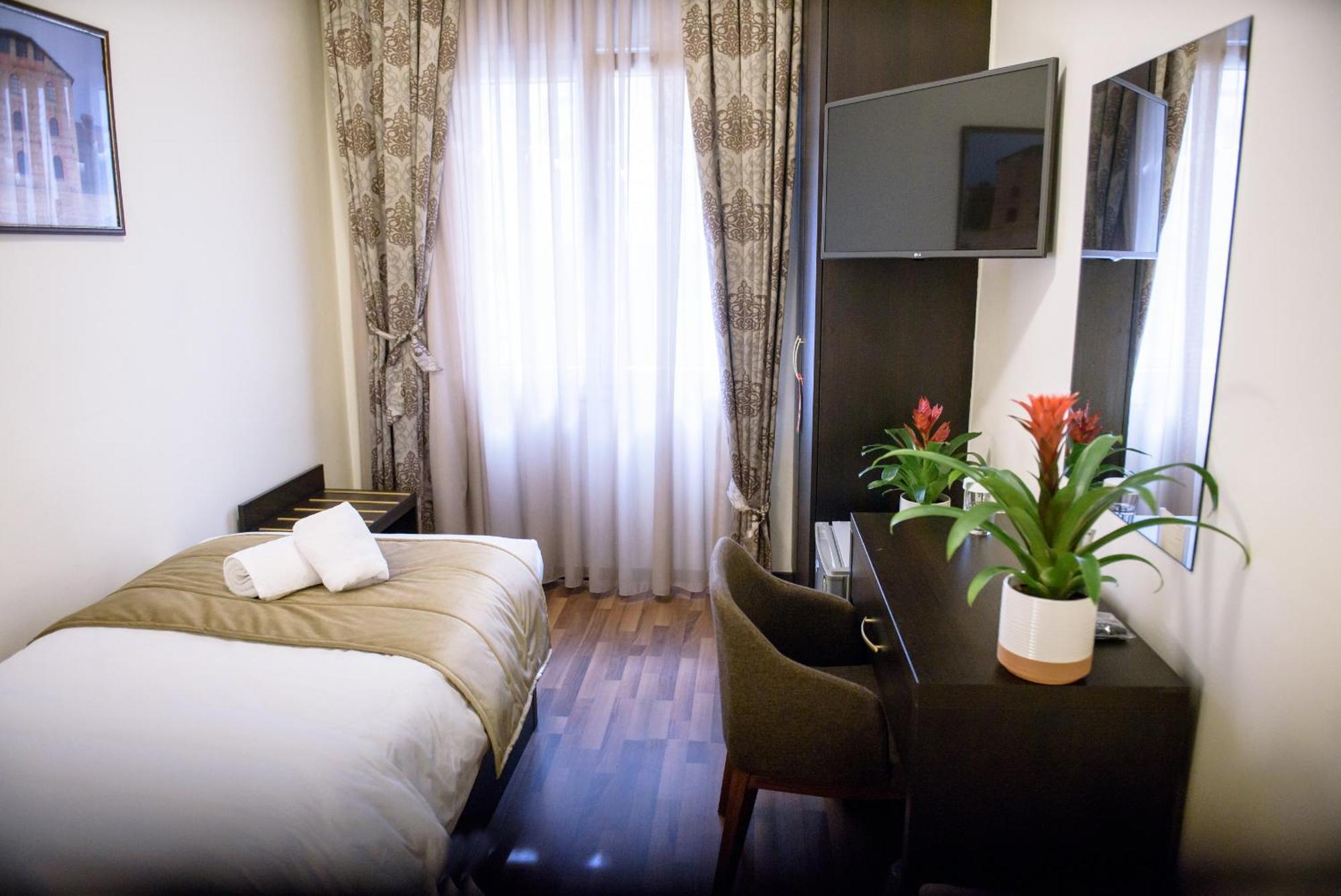Hotel Padelidaki Tríkala Екстериор снимка